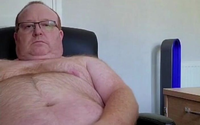 Daddysmudge: Tati se joacă cu el + ejaculare