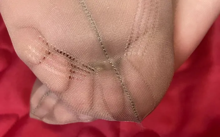Mr MF: Mrs Mature Feet Big Boobs and Soles