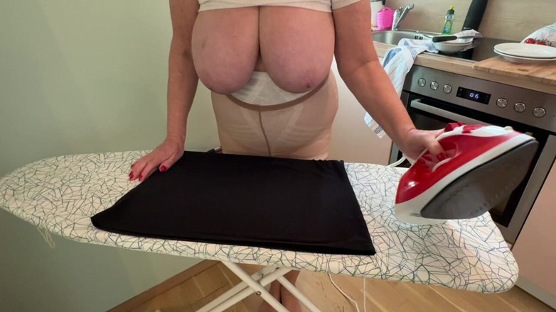 Aunty Sandra vintage girdle queen: Zia Sandra Sui Dazi Domestici Vgq42
