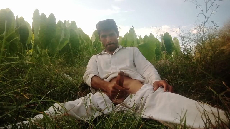 Gulzamin133: Gulzamin si cowok solo kontol besar