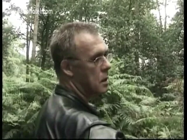 Dark room of slave seks: Mistress of Hurt 098.