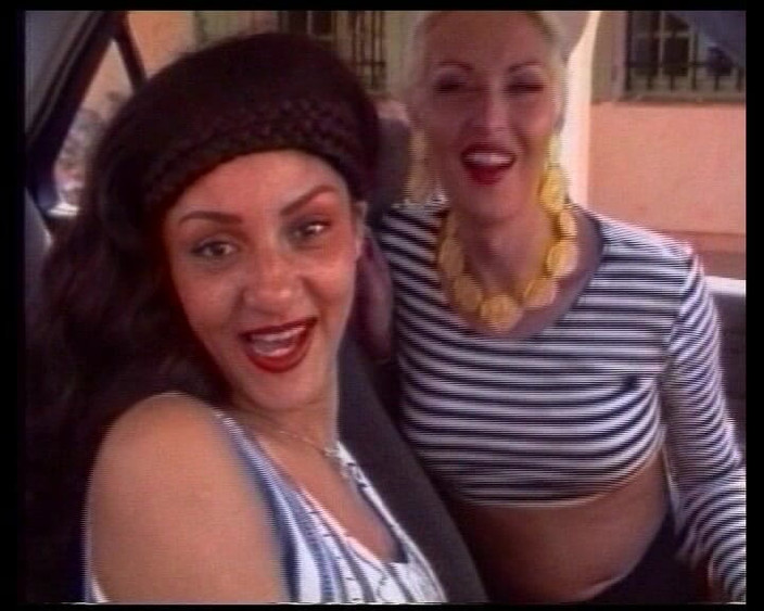 Under German Roofs: Alemãs putas querem pau em sua buceta para desfrutar como...