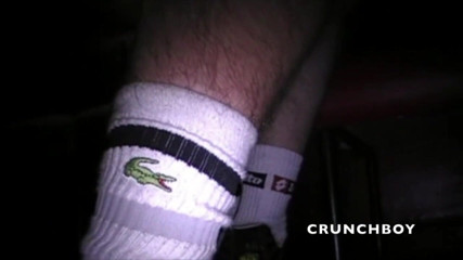 Sneaker gay: Extreme turnschuhe und trampelnde unterwerfung im hinterzimmer