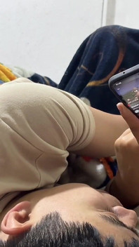Lütfen durma ve içeride bitir! Yakında aldatılan kocam gelecek ve bizi keşfedebilecek