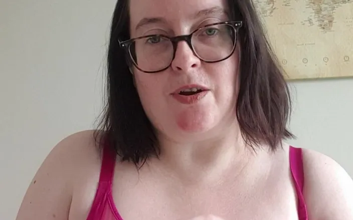 Littlevixen: JOI Naughty Wife Telling You How to Play