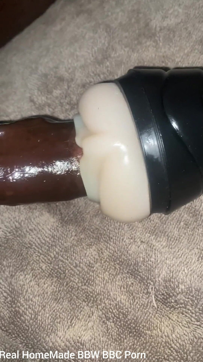 Big black cock BBCee: Mengongkek pepek palsu torch memancut keras