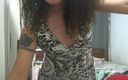Nikki Montero: Pamer barang-barangku di webcam
