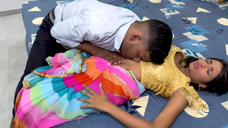 UncutPlus: Pasangan kekasih kawin seks dan di kamar hotel untuk pertama...