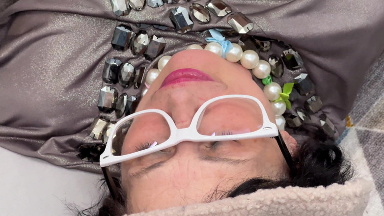 Mad Productions: Pantat bahenol nenek dengan stoking seksi ini dientot habis-habisan sama...
