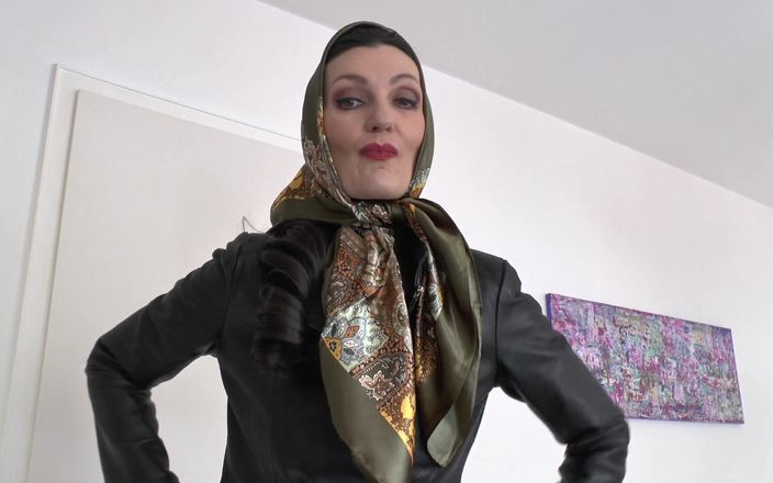 Lady Victoria Valente: Модный показ атласных платок, атласный платок и кожаная куртка, инструкция по леди Виктория Валенте