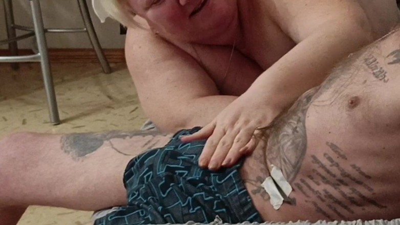 Zona901: Manželka miluje sledovat, jak soused kouří a dostane plnou pusu...