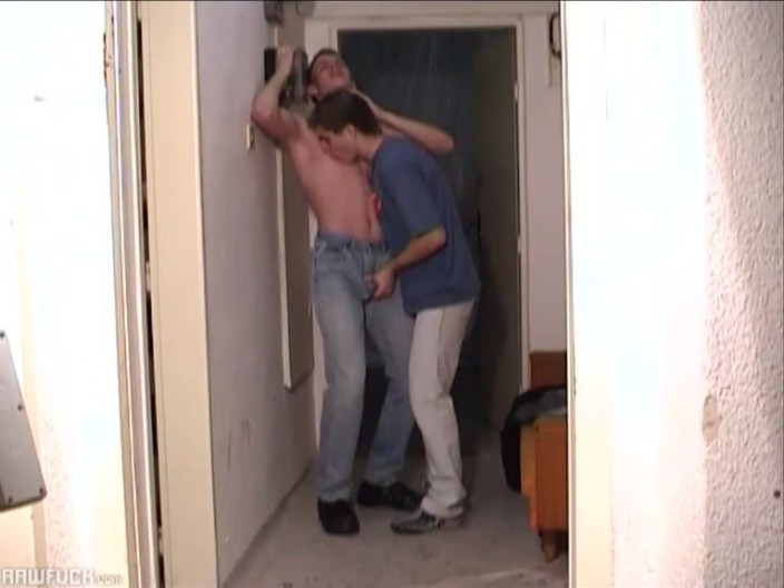 Raw Fuck: Художник заманив товсту дупу