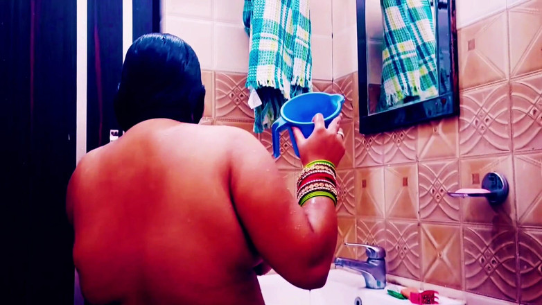 Catchybusty: Tia gordinha quer sexo e só sexo a qualquer custo