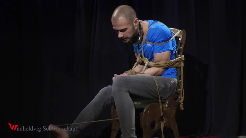 Wanheldvig: Zeus Hardcore Bondage Challenge