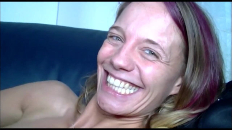 Muschi movie official: Tattooed blonde petite pussy licking pussy fucking
