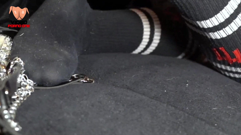 Video Porno One: Am făcut sex cu o femeie gotică cu sâni mari