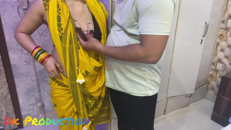 Desi Bhabhi Was Fingering in Relaxation, Devar Came From Behind and Left It as a