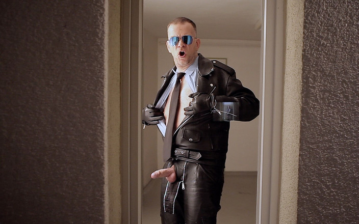 GERMANE_XL: Ledermann 6 Cum Shots XL và Đài phun nước