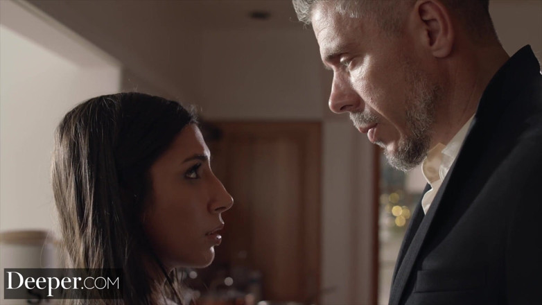 Deeper: Daha derin - Gianna Dior yapmaması gereken biriyle yeni yılın tadını çıkarıyor