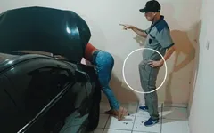 Safada mecânica conhece garota com tesão!