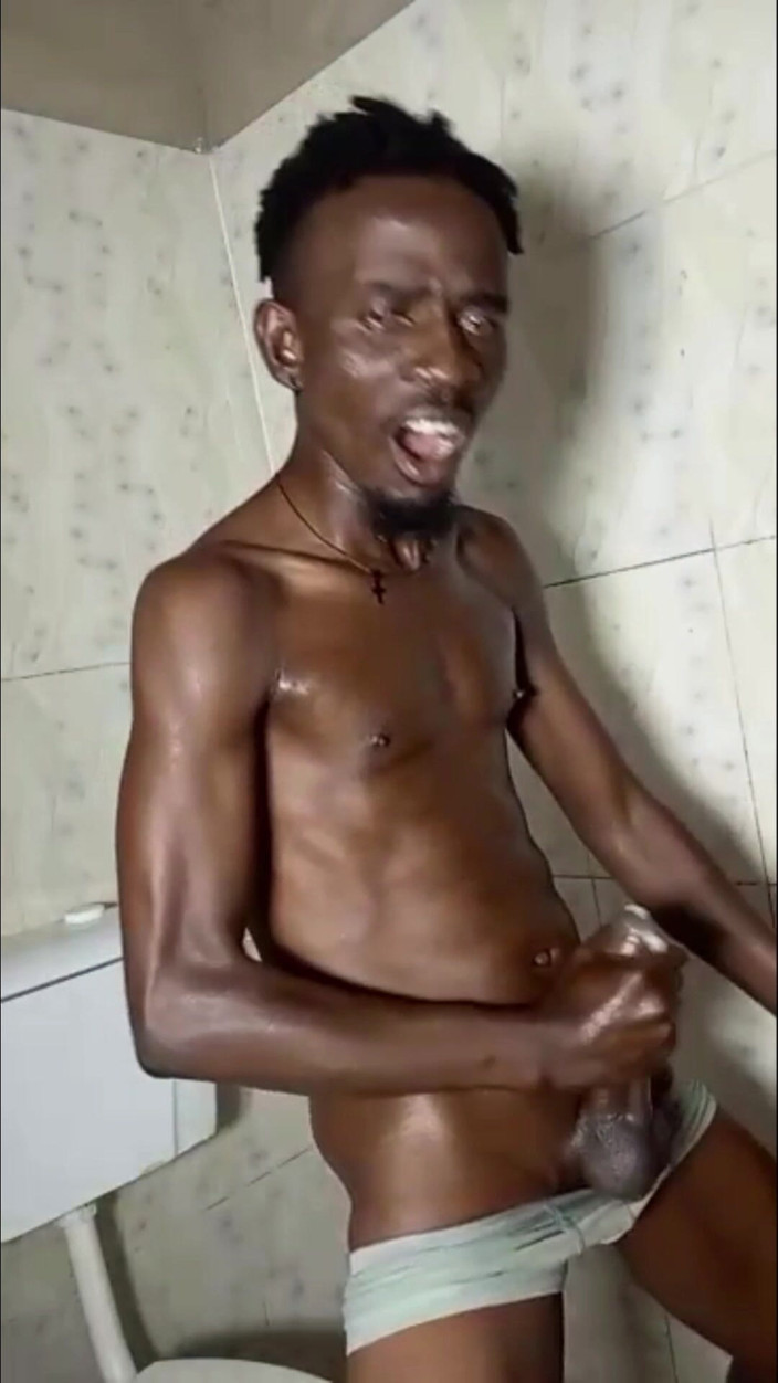 Black shooterr: Ficken Auf Der Toilette