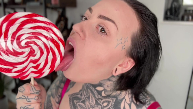 Miss Valentina: Оральний виправлення