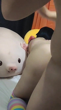 義理の姉が私にパスワードを尋ね、彼が私にそれを渡すことができるように彼とセックスしなければなりません