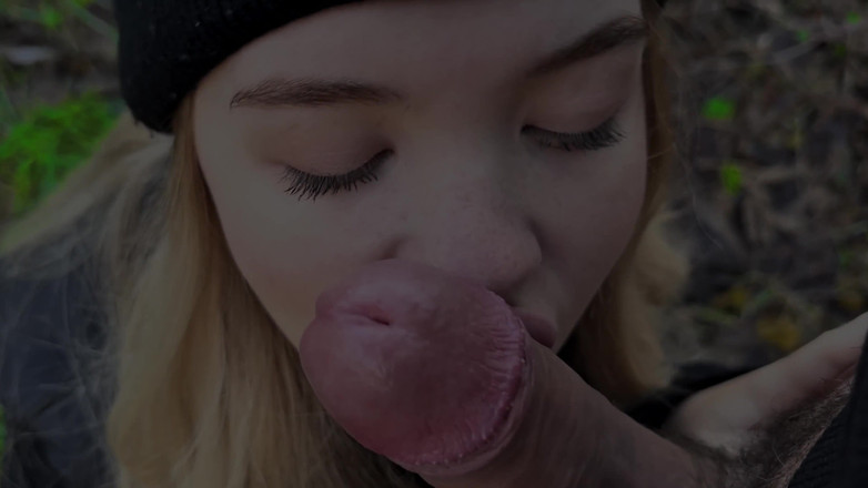 xKeryB: Curva excitată era atât de flămândă de pulă încât a trebuit...