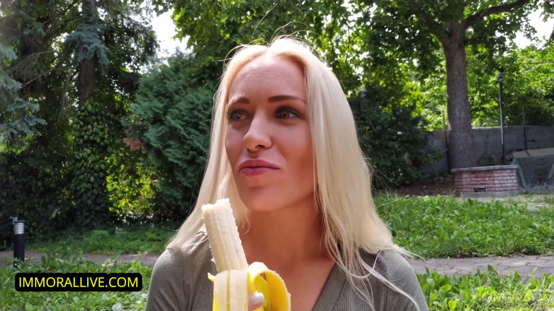 Immoral Family: Bitchy blonde pecah perawan sama abang tirinya sendiri - saudara tirinya...