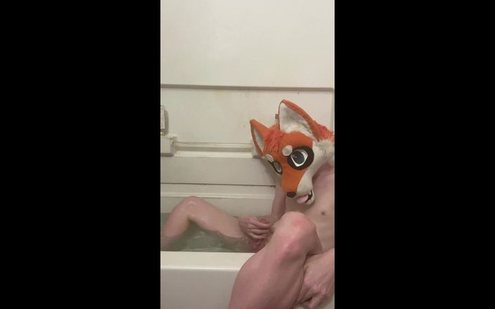 FoxieHikari: Gaymurr foxxo bagno