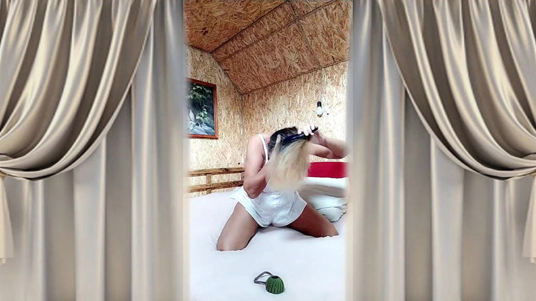 Lukerya: Sexy žena v domácnosti Lukerya Chatuje vesele online