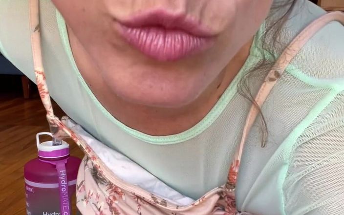 VibeWithMommy: 美丽的星期二快乐！妈妈送给你你今天可能需要的所有爱和支持。