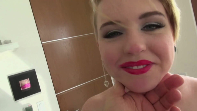Dark Alley Orgy: Short hair naughty teen sucks roco's big cock