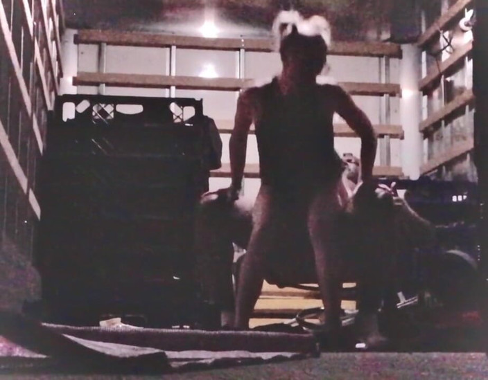 Tickled Pink Productions: 妻は一人でbbcをファック
