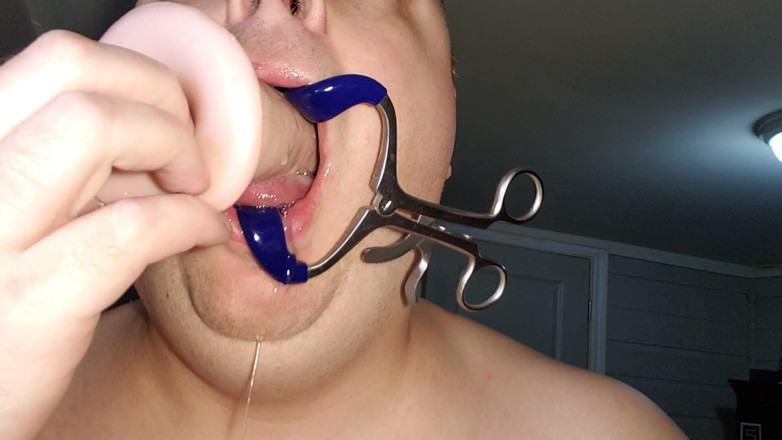 Charlieboy69: Mouth Spreader Deepthroat 3 Huge King Cock Dildo