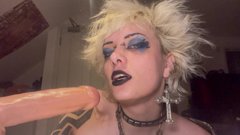 Glitterqueen1999: Penectomy date skär bort din lilla kuk