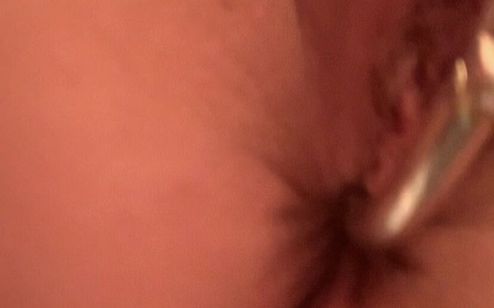 Close ups store: Cận cảnh âm vật và hậu môn