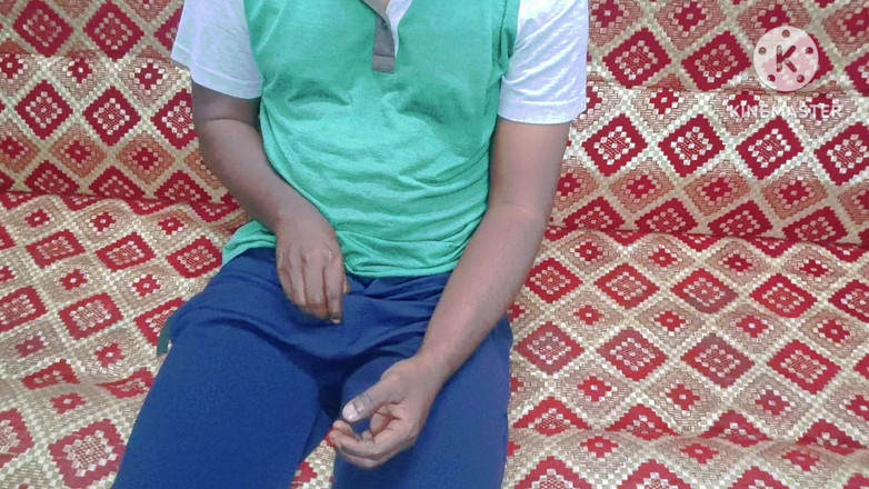 Sweethoneybgl: Desi Bhabhi ha fatto un bel pompino ed ingoia sperma...