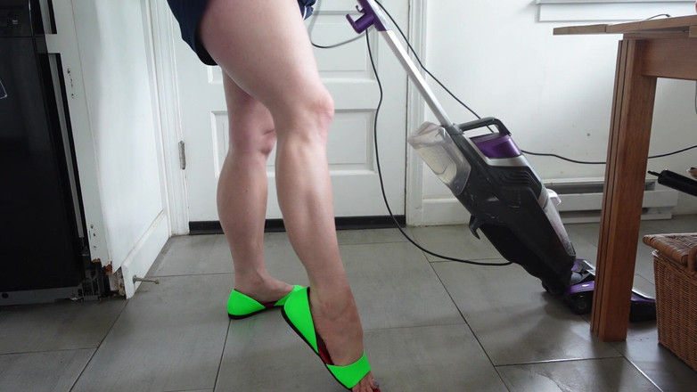 Deanna deadly: Vițe musculoasi vid în Lime Green Flats