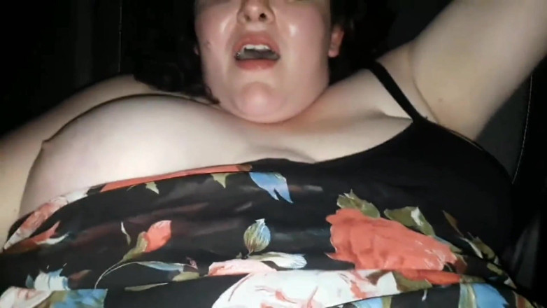 Real homemade BBW BBC porn: Youngenglishw - nyepong kontol raksasa pria kulit hitam nata4sex sampai memeknya...