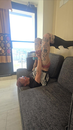 Lynn Kaotik: Trans-schlampe kommt auf ihr eigenes gesicht