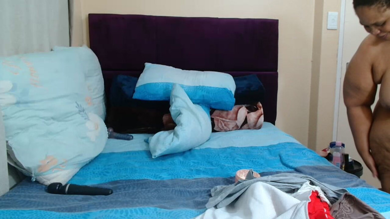 Legendary Booty Overdose: BBW MILF Masturbation &amp; Multiple Squirting