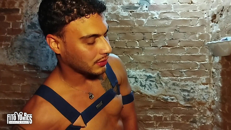 Fito Torres: Prins țintind la cabină: threesome fierbinte cu oaspete cu păr lung