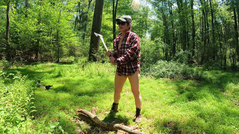 Sammi Starfish: Naked lumberjack