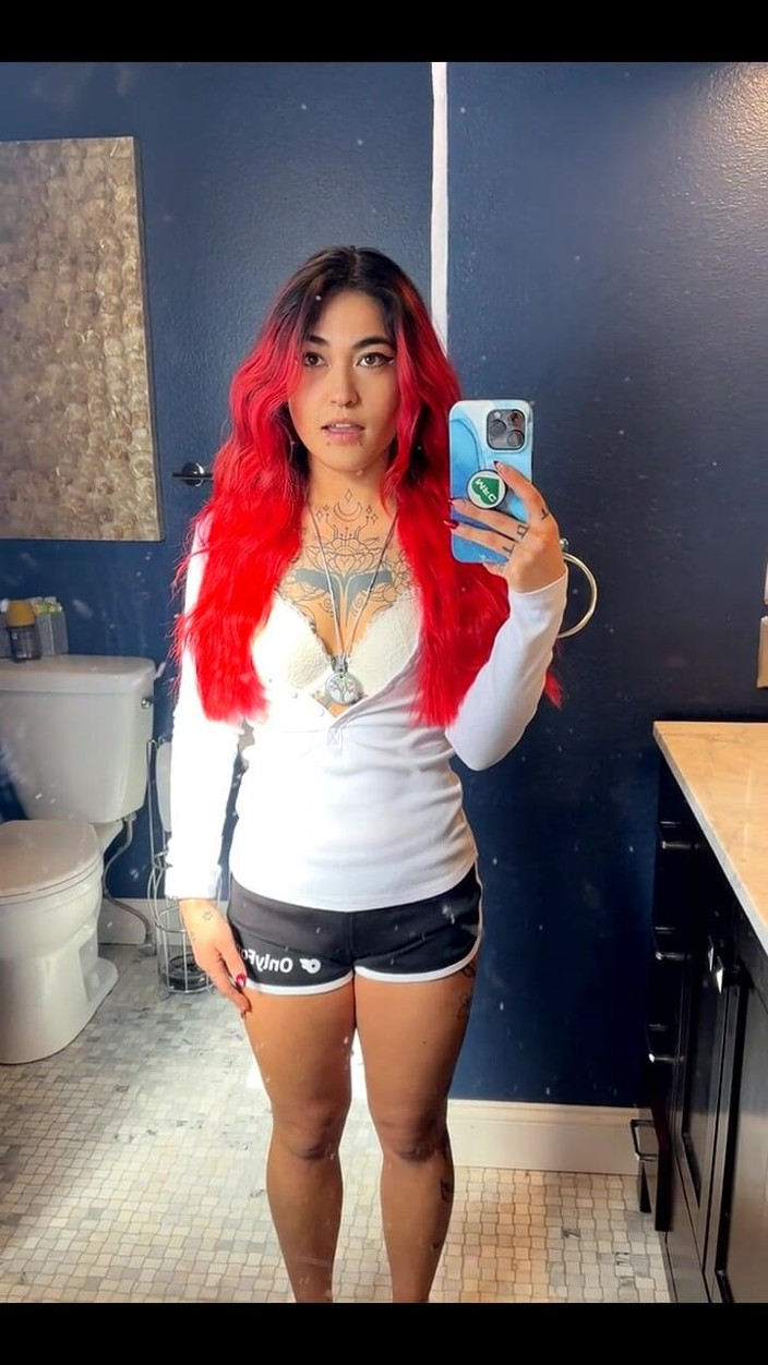 lilRavenFox: Pequena mulher
