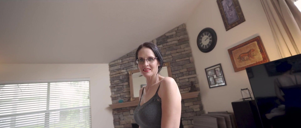Christina Sapphire: Hot Step-stepmom Massage for Big Dick BF - P2