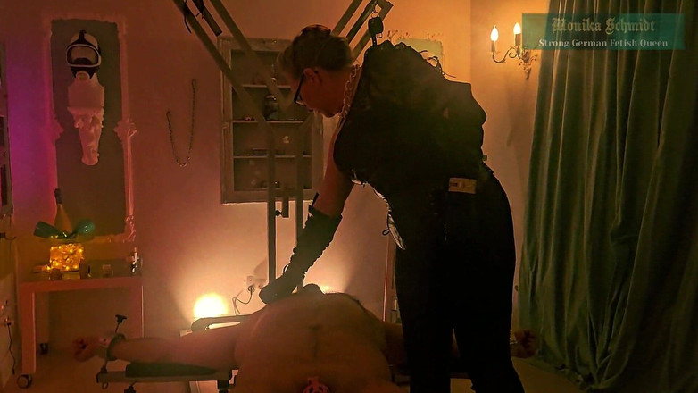 Strict Senz: Monika Schmidt Femdom sezení na obličeji Sm jiný zadek uctívání...
