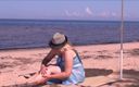Lady Rose pee pee: 해변에서 골든 레인 61-오줌.