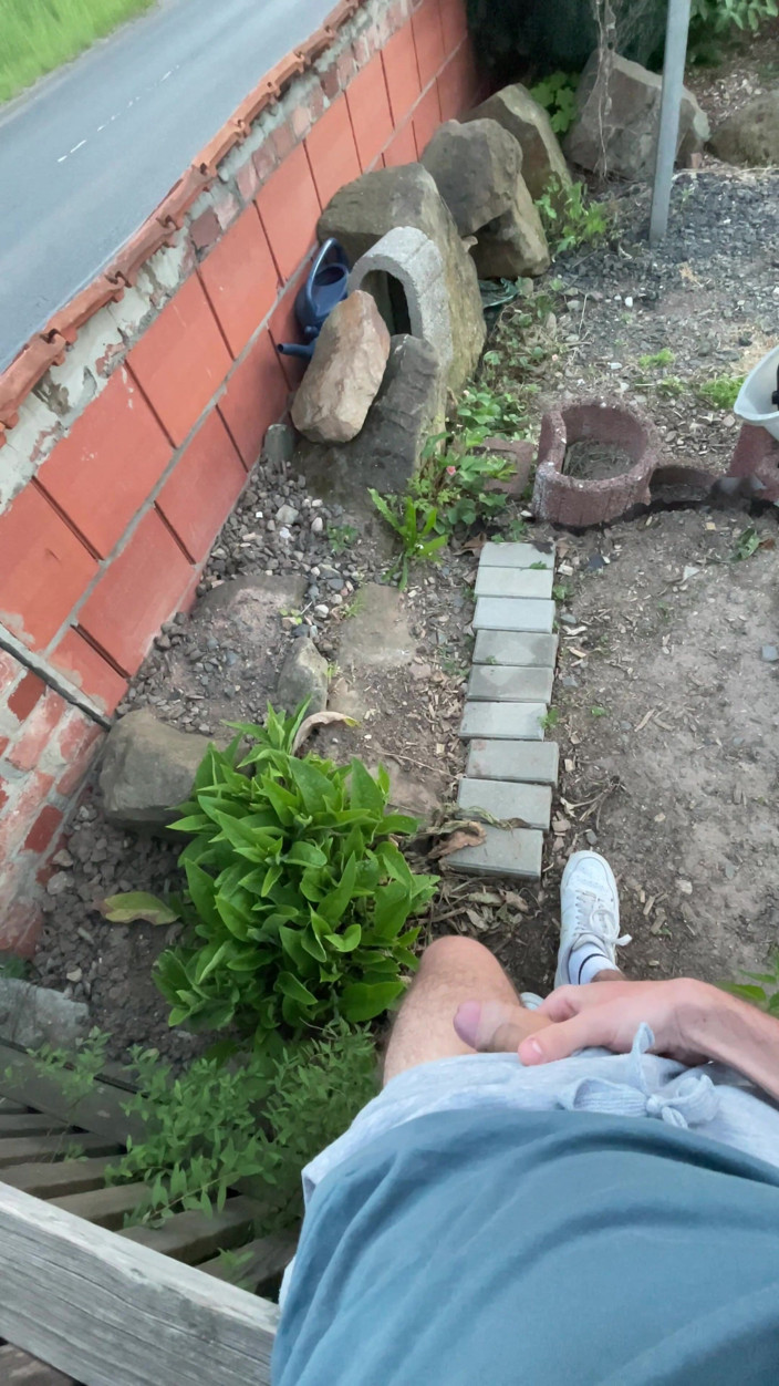 boyzxy212_2: Riskantní! Hraju si na ulici se svým ptákem