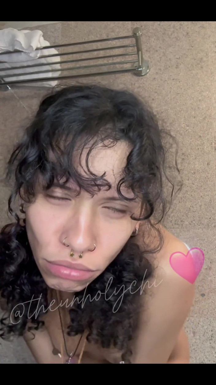 theunholychi: Frech sein und pissen